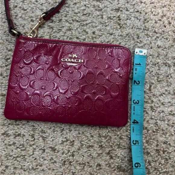 Dark Pink Zipper Coach Wristlet | minimal | minimalism | dainty | feminine - Picture 3 of 6